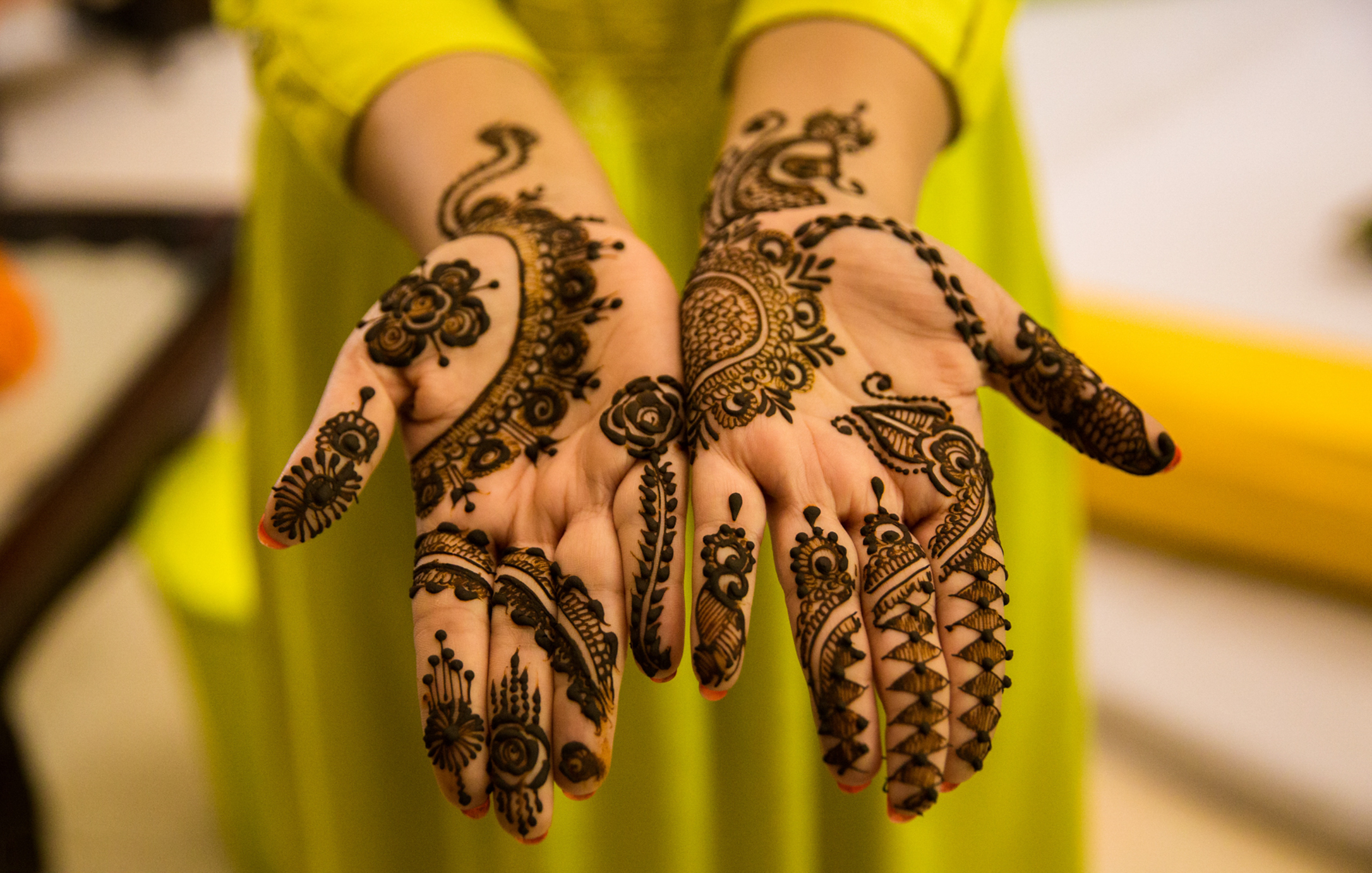 Candid Mehndi photography Delhi NCR